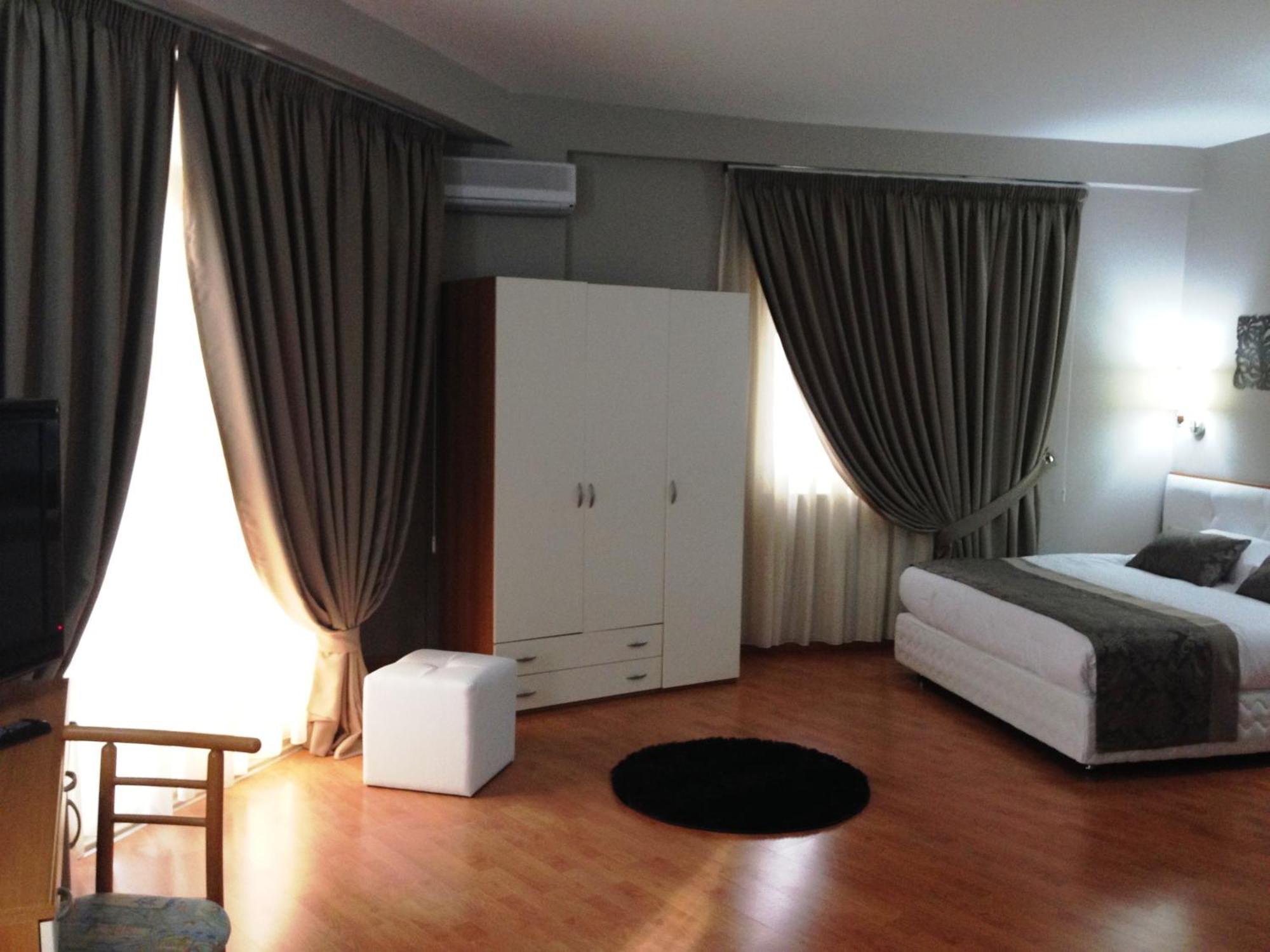 Hotel Arvi Дуррес Номер фото