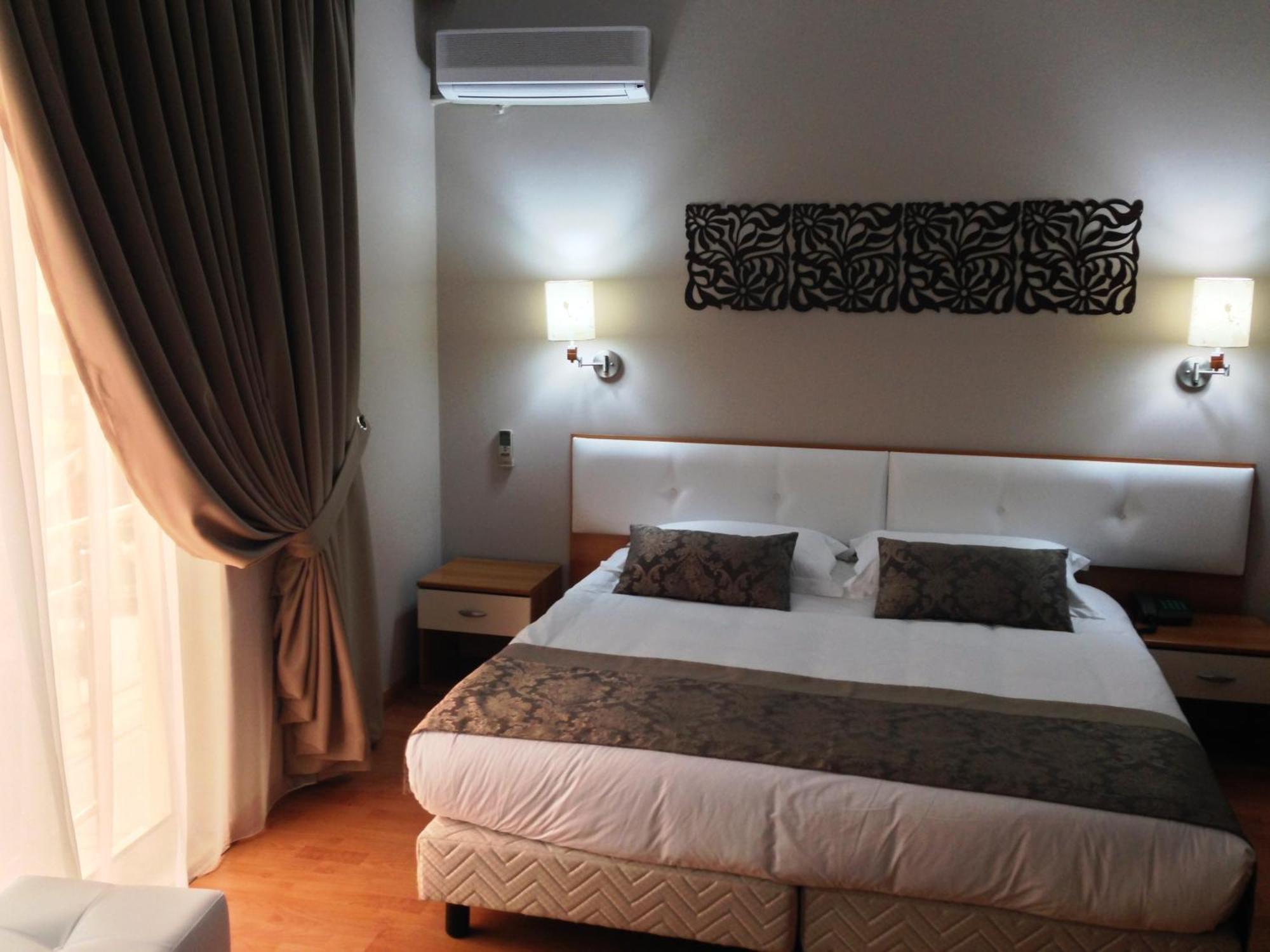 Hotel Arvi Дуррес Номер фото