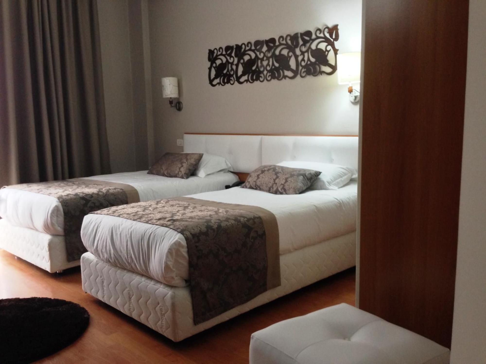 Hotel Arvi Дуррес Номер фото