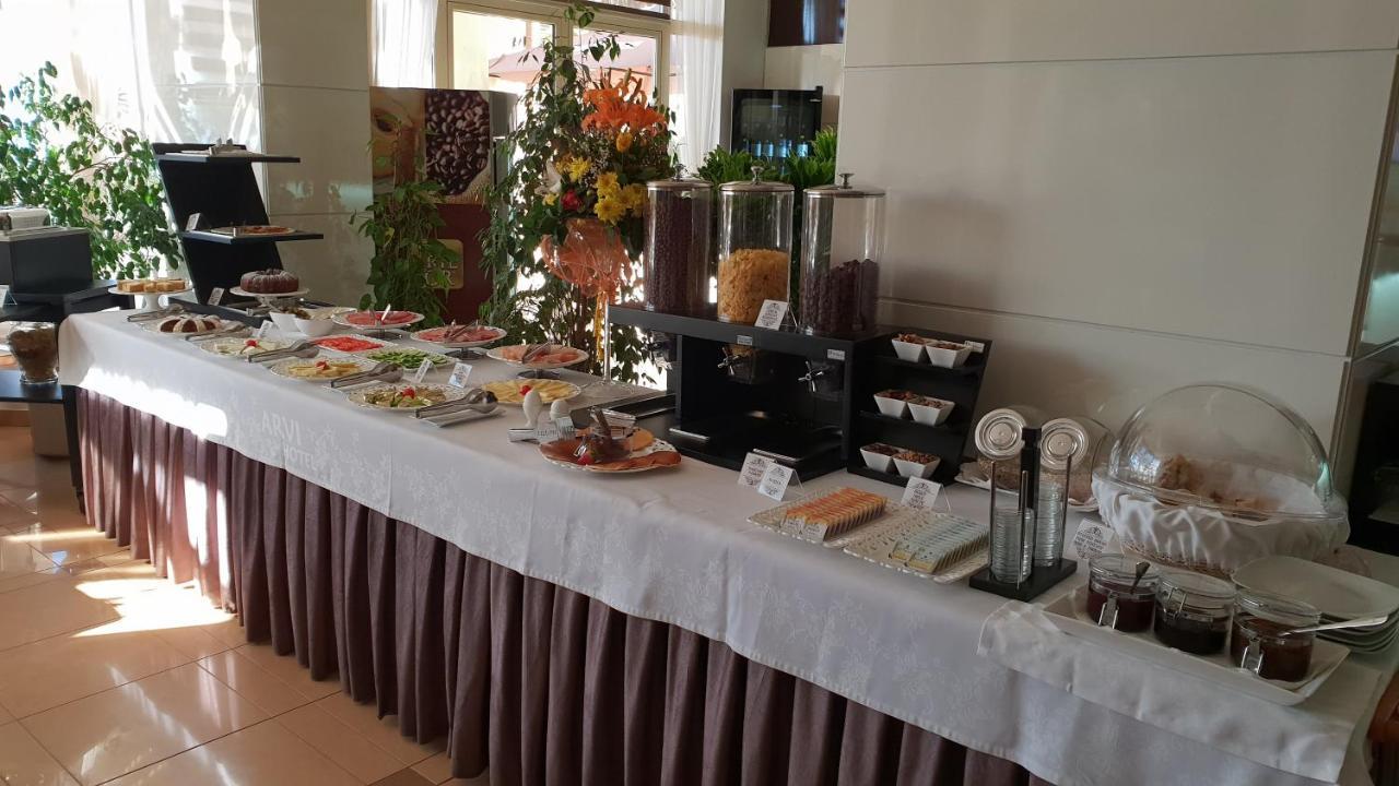 Hotel Arvi Дуррес Екстер'єр фото