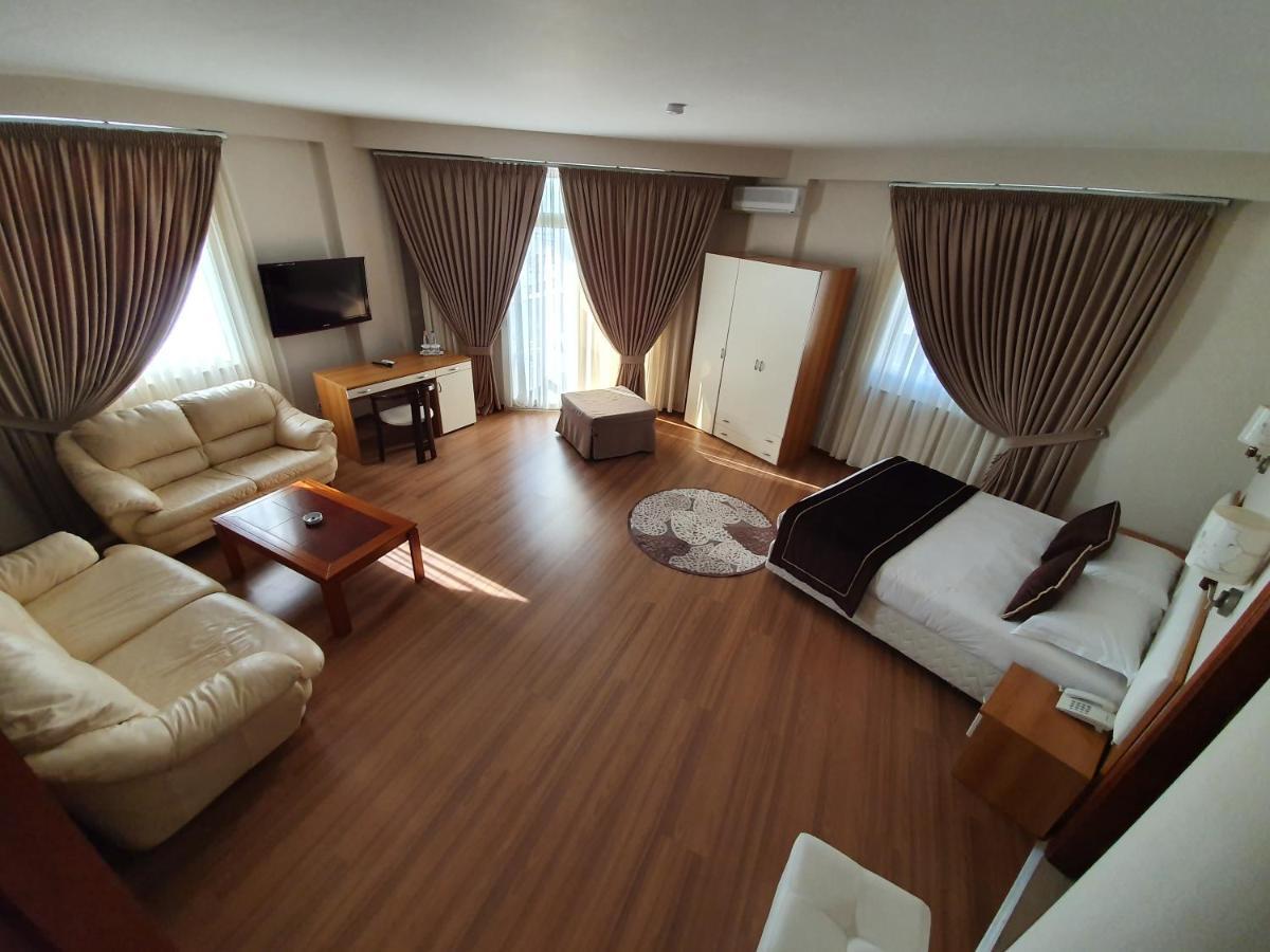 Hotel Arvi Дуррес Екстер'єр фото